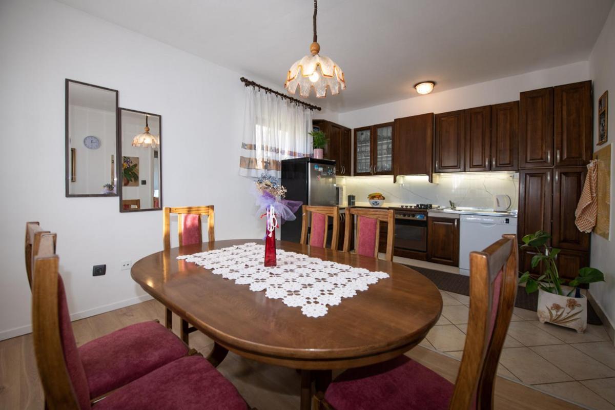 Apartman Elvis Lovran Zewnętrze zdjęcie