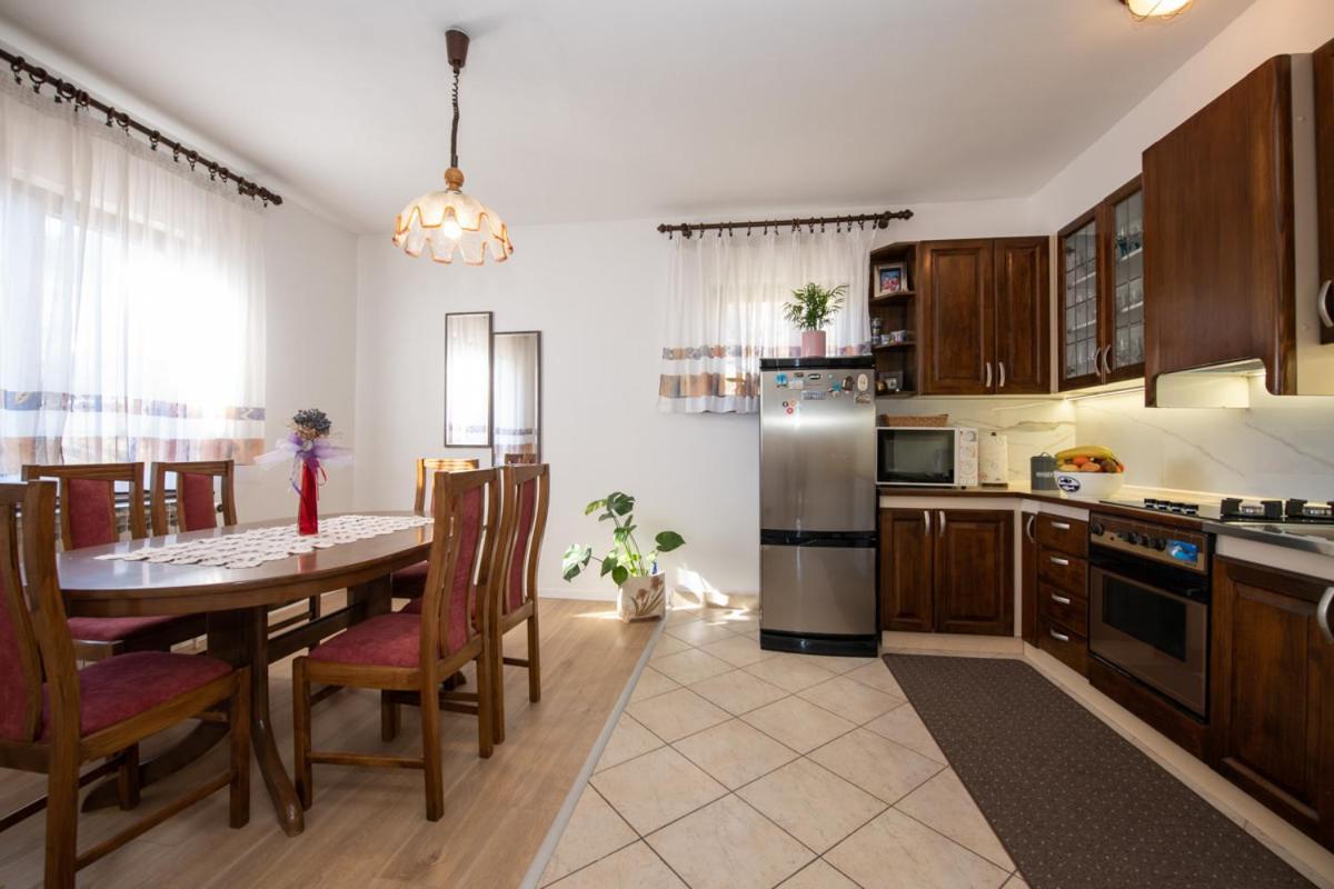 Apartman Elvis Lovran Zewnętrze zdjęcie