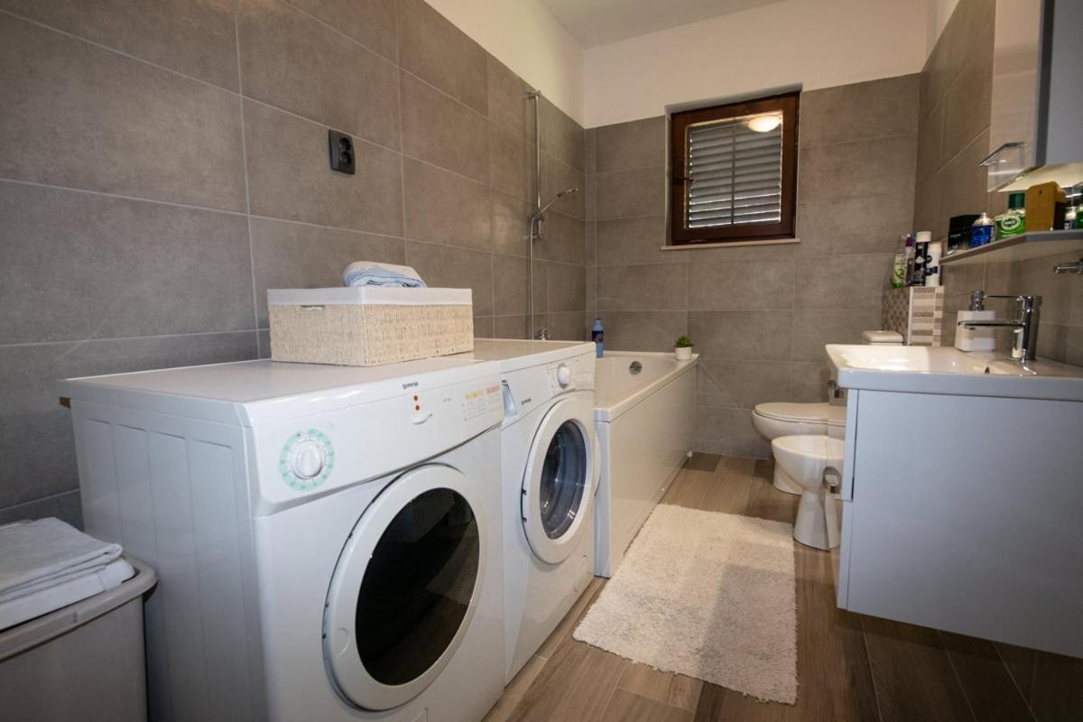 Apartman Elvis Lovran Zewnętrze zdjęcie