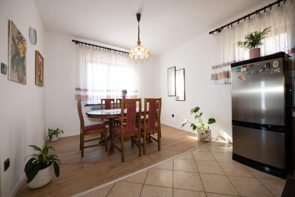 Apartman Elvis Lovran Zewnętrze zdjęcie